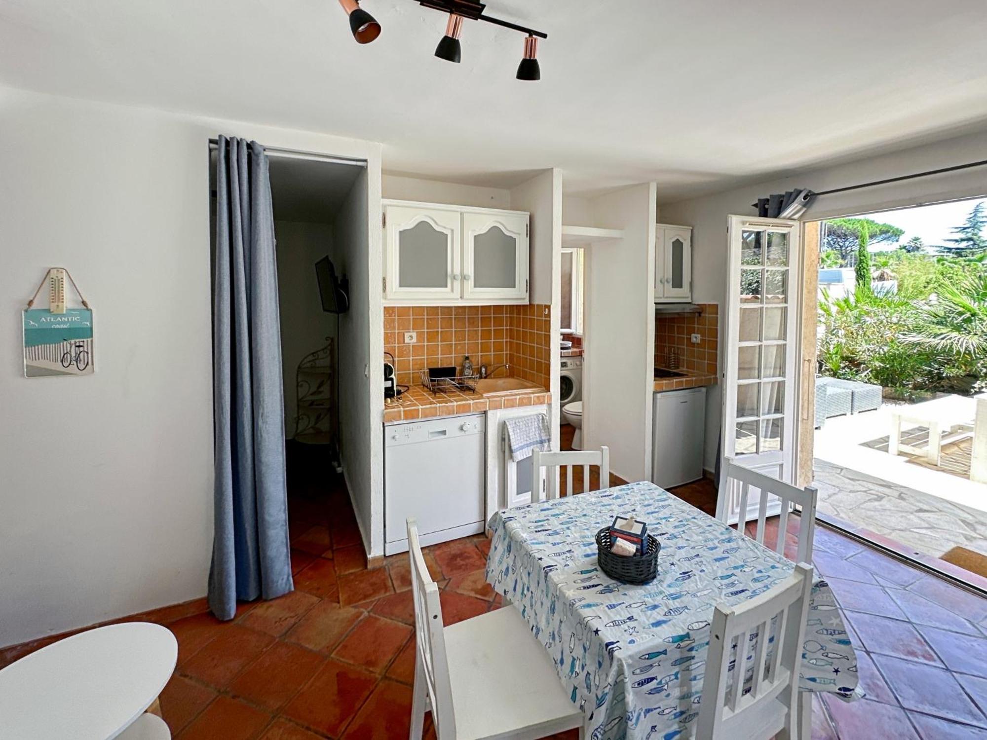 Superbe Emplacement , Terrasse Et Parking! Saint Tropez Bagian luar foto